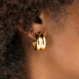 BRENDA GRANDS JEWELRY TWIN GOLD HOOPS