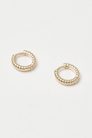 BRENDA GRANDS JEWELRY TWISTED HUGGIES