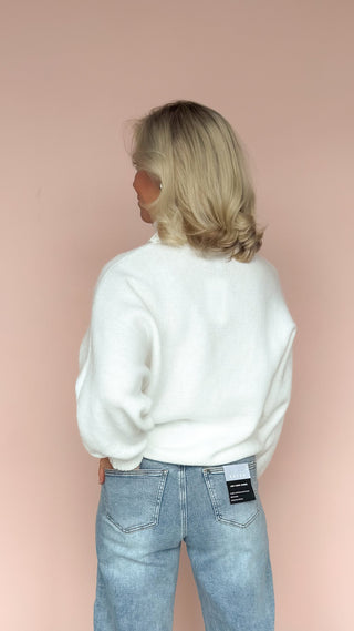 AEMI + CO WHITE MERRY SWEATER