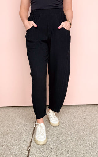 BLUE IVY BLACK LEAH BARREL PANTS