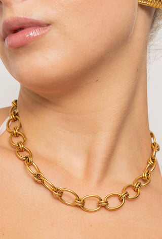 BRENDA GRANDS JEWELRY CHUNKY OVAL NECKLACE