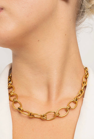 BRENDA GRANDS JEWELRY CHUNKY OVAL NECKLACE