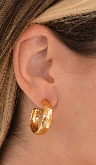 BRENDA GRANDS JEWELRY HAMMERED HOOPS