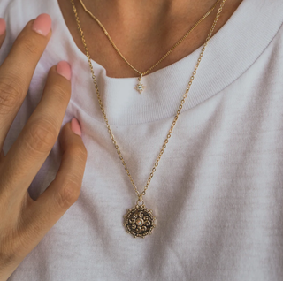 BRENDA GRANDS JEWELRY OPAL MEDALLION NECKLACE