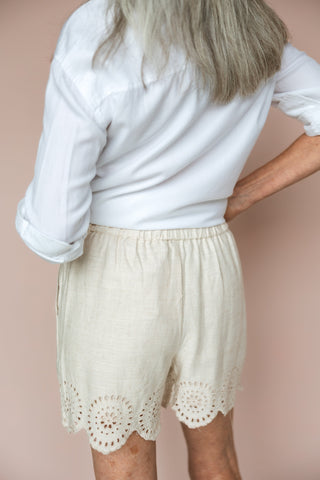 DEX EYELET SHORTS