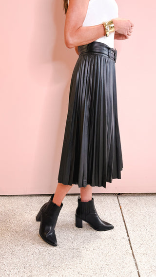 FLYING TOMATO PLEATED LEATHER SKIRT