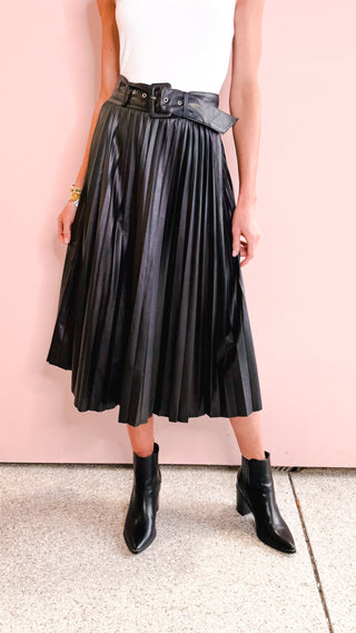 FLYING TOMATO PLEATED LEATHER SKIRT