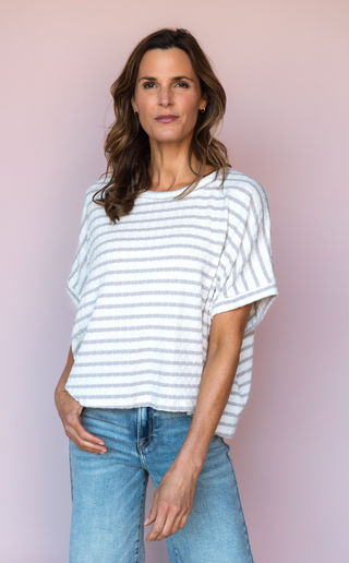 KLD. SIGNATURE GREY SHELBY TOP