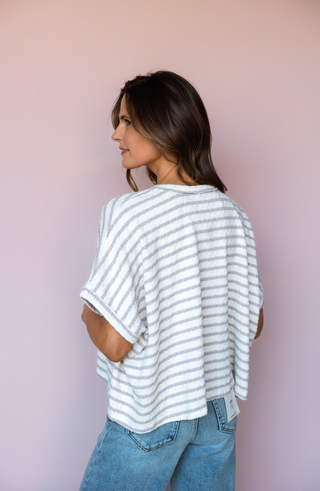KLD. SIGNATURE GREY SHELBY TOP