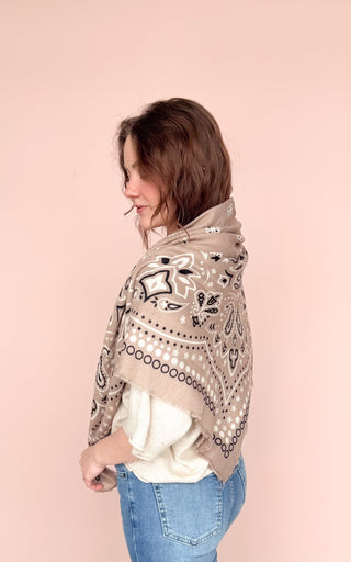 LINETA BEIGE BANDANA SCARF