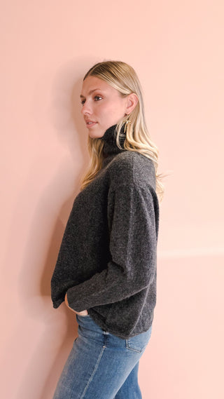 Look By M CHARCOAL SLOUCH TURTLENECK SWEATER