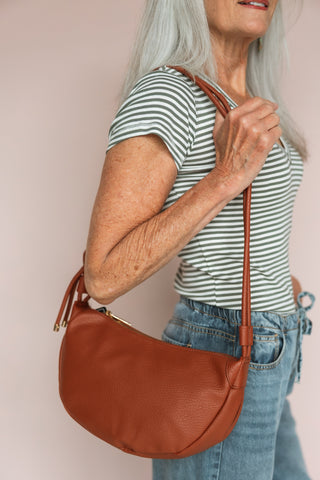 MALI + LILI COGNAC ARIA SLING BAG