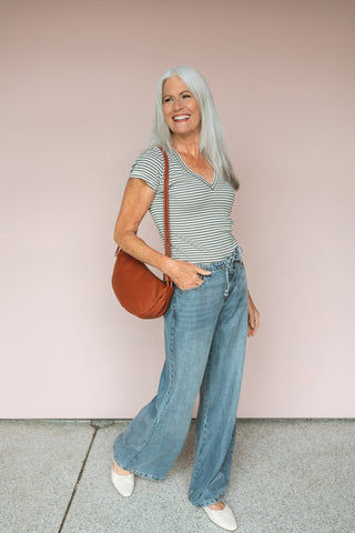 MALI + LILI COGNAC ARIA SLING BAG