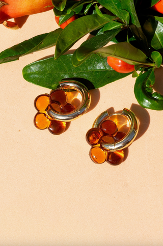 PETER AND JUNE AMBER DAZY HOOPS