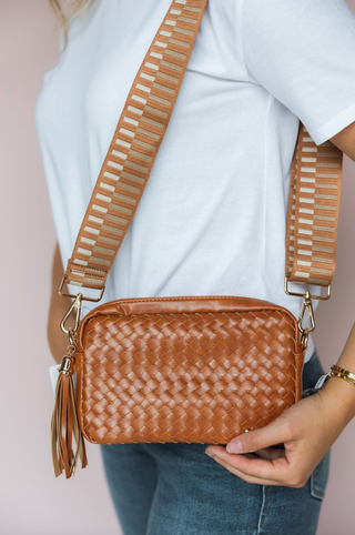 PRETTY SIMPLE WILLOW CROSSBODY