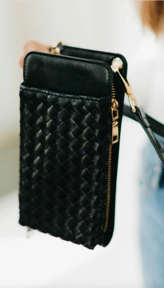 PRETTY SIMPLE WOVEN PHONE BAG
