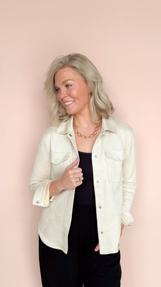 TREND NOTES FAUX SUEDE SHACKET